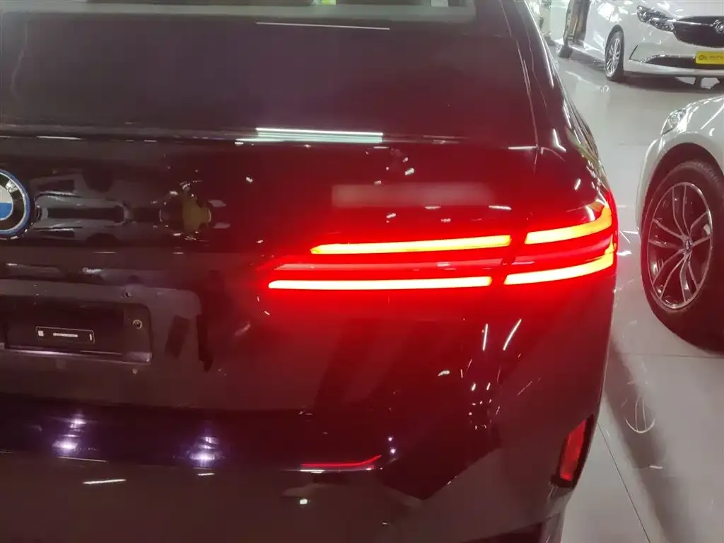 BMW i5 2024 из CN, фото 3