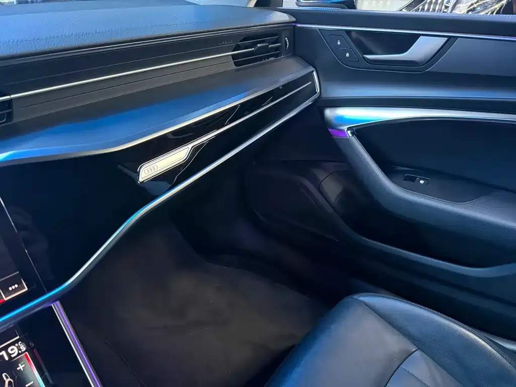 Audi A7 2021 из CN, фото 4