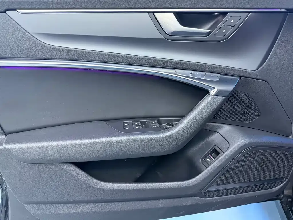 Audi A7 2021 из CN, фото 7