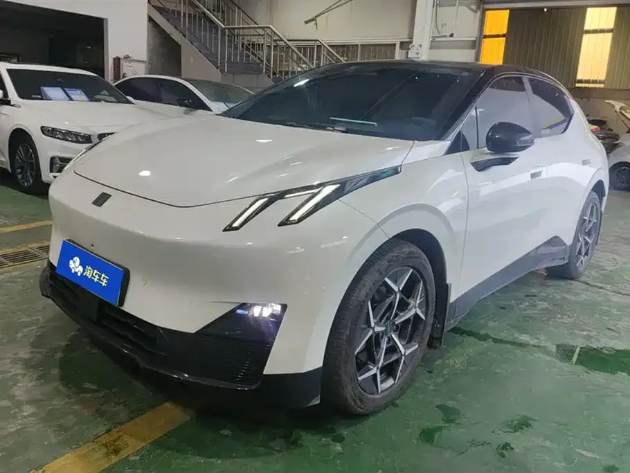 Lynk & Co Z20