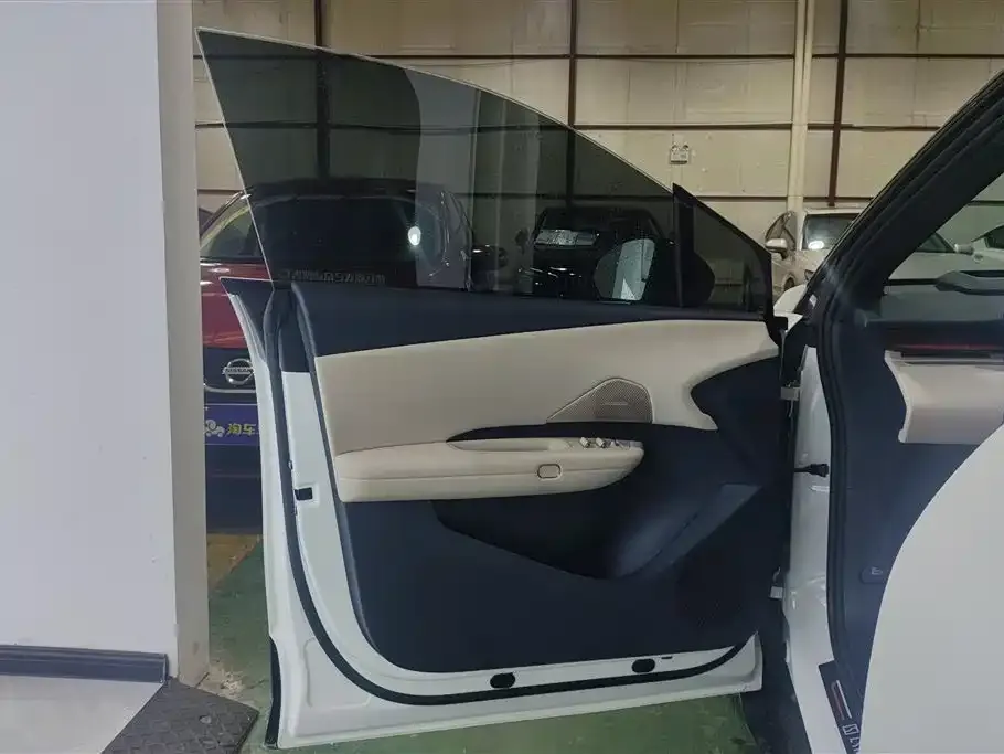 Lynk & Co Z20 2024 из CN, фото 2