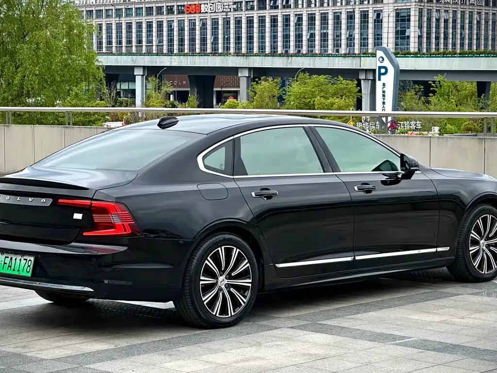 Volvo S90 PHEV 2021 из CN, фото 8