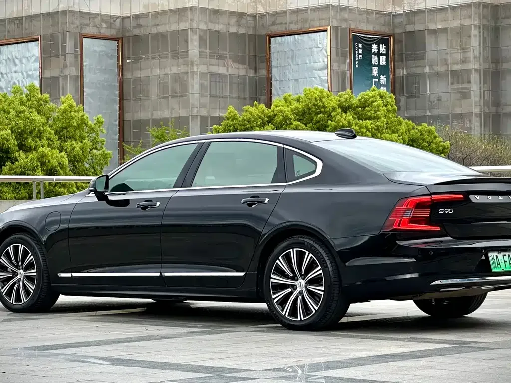 Volvo S90 PHEV 2021 из CN, фото 9