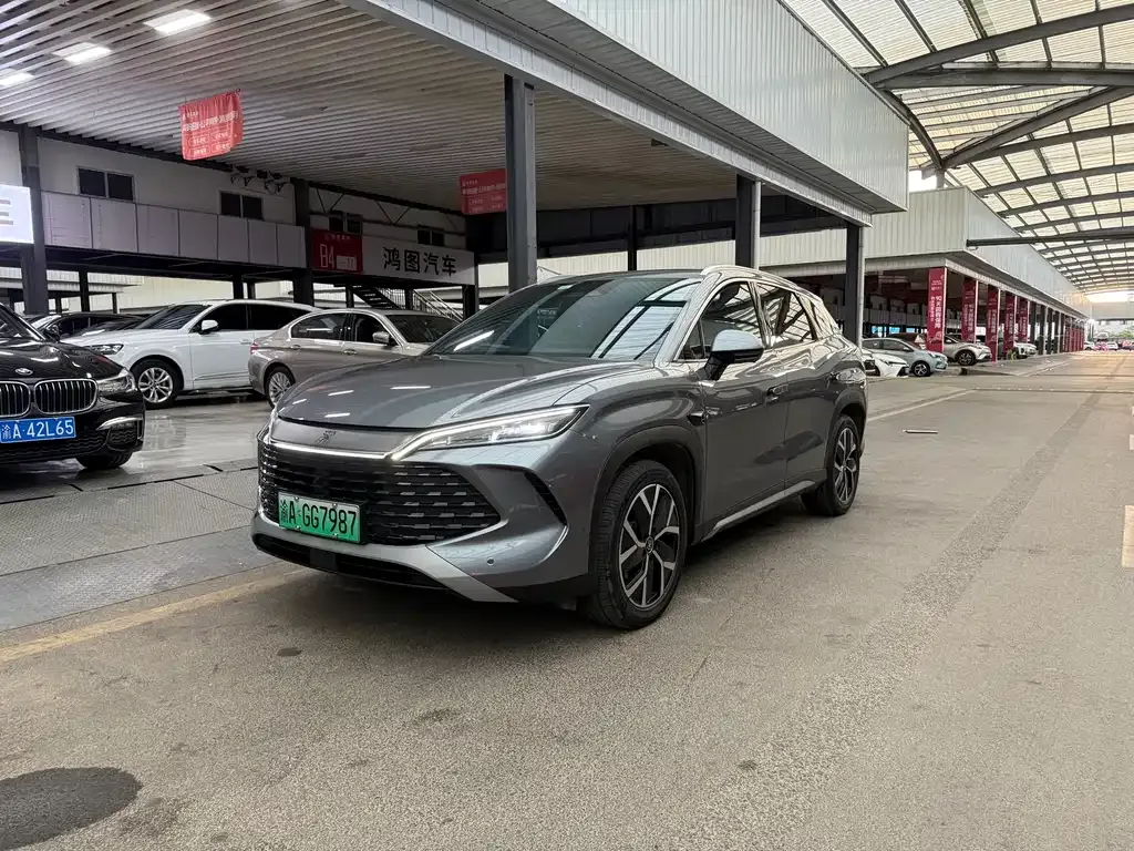 BYD L DM-i — фото 1