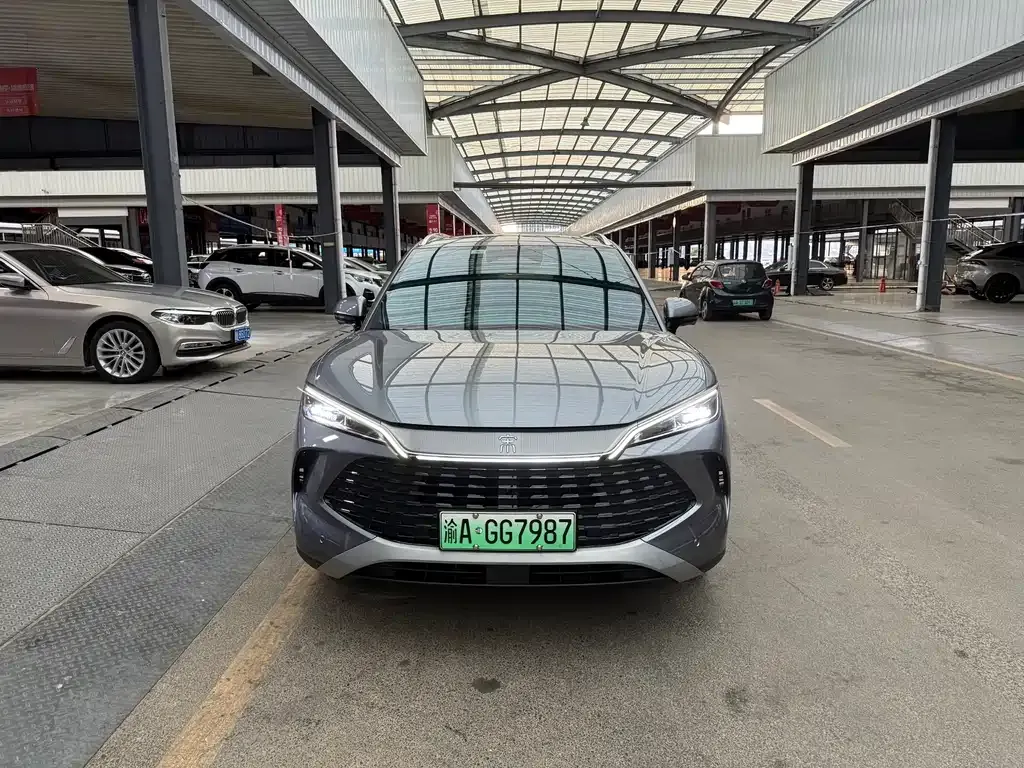 BYD L DM-i — фото 9