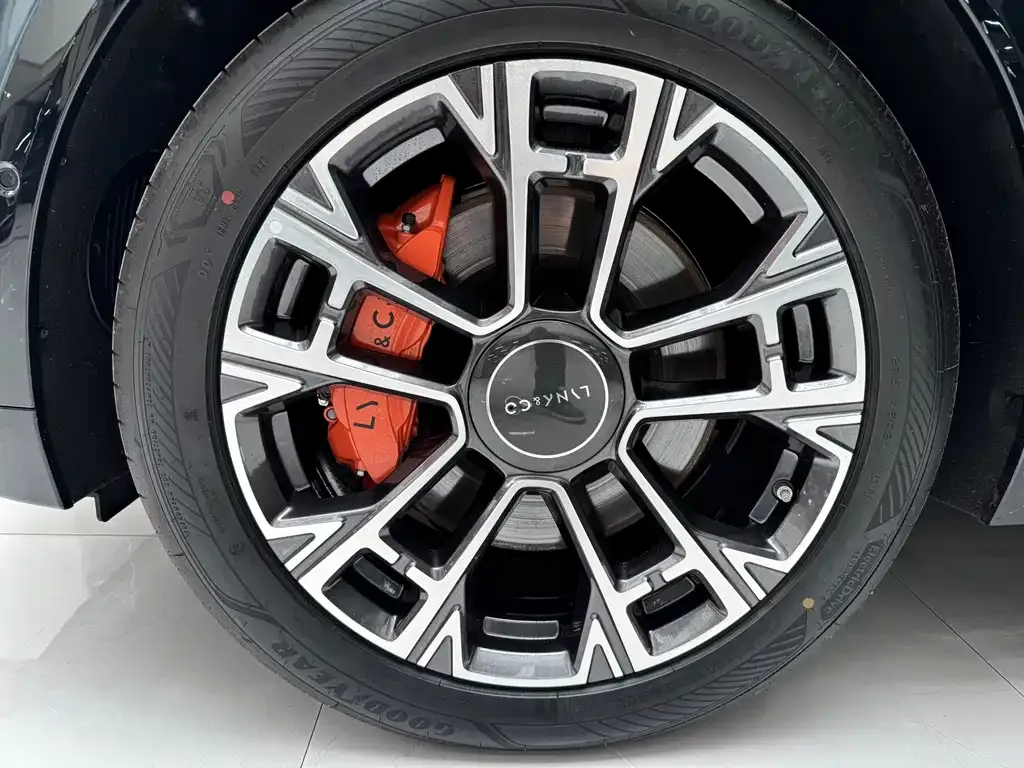 Lynk & Co 900 2025 из CN, фото 6