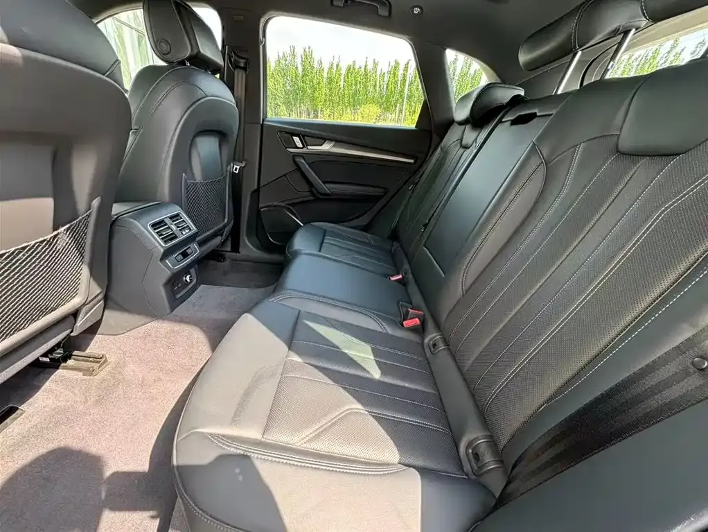 Audi Q5L 2024 из CN, фото 6