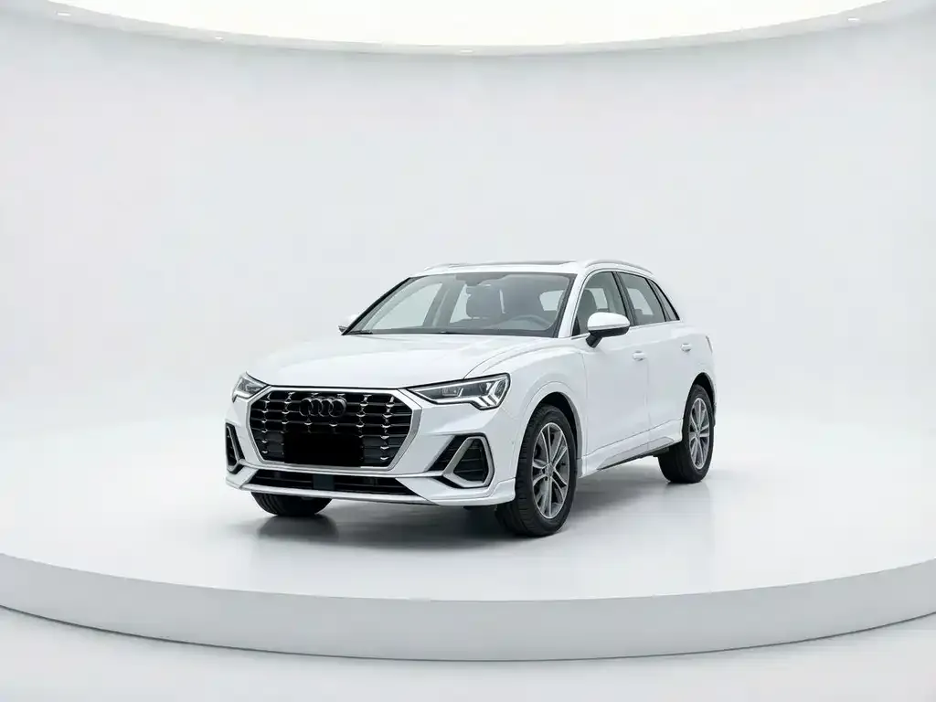 Audi Q3 2023 из CN, фото 1