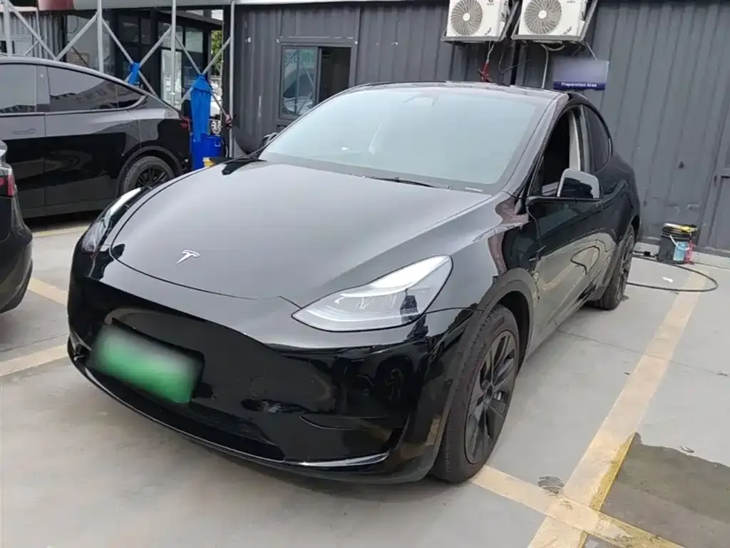 Tesla Model Y — фото 3