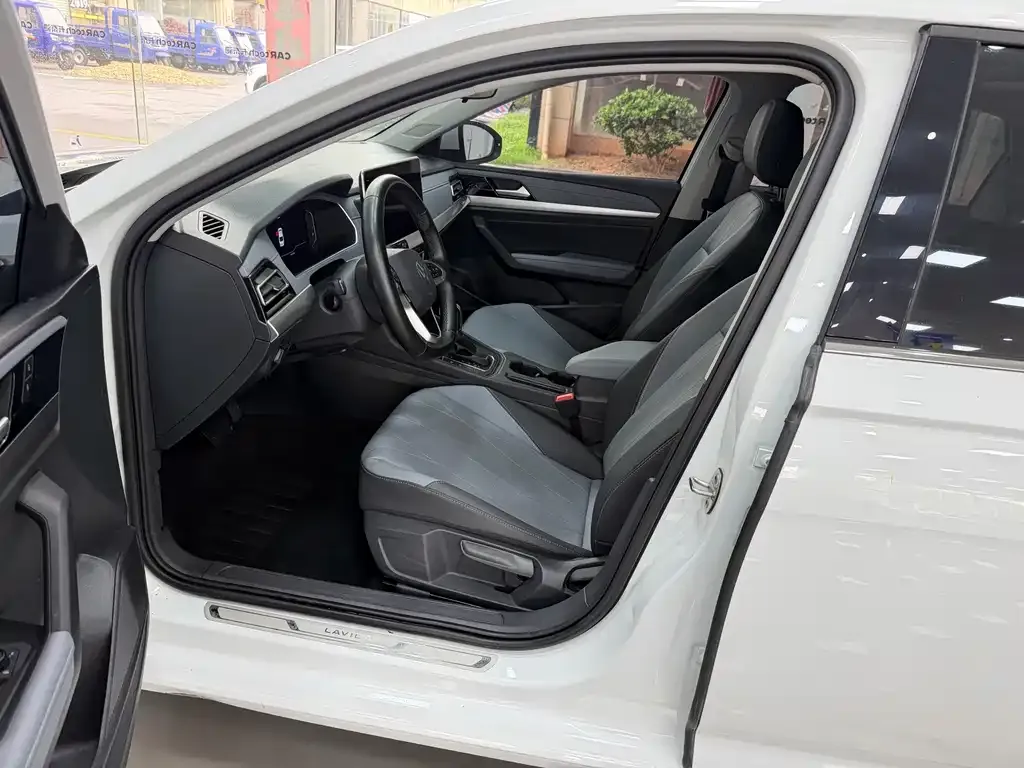 Volkswagen Lavida 2022 из CN, фото 2
