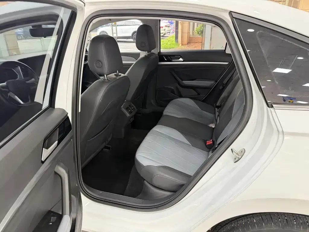 Volkswagen Lavida 2022 из CN, фото 9