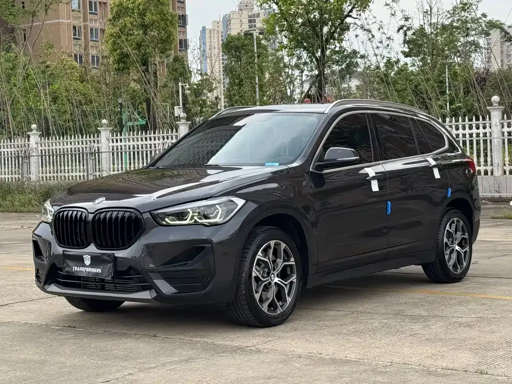 BMW X1 — фото 1