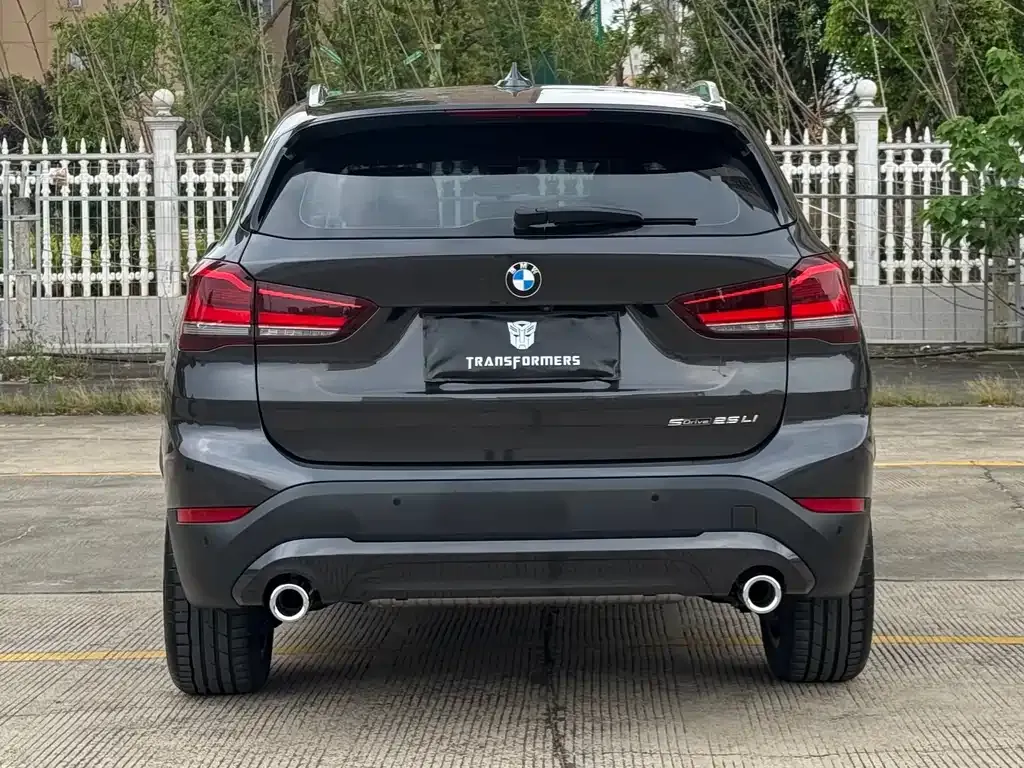 BMW X1 — фото 10