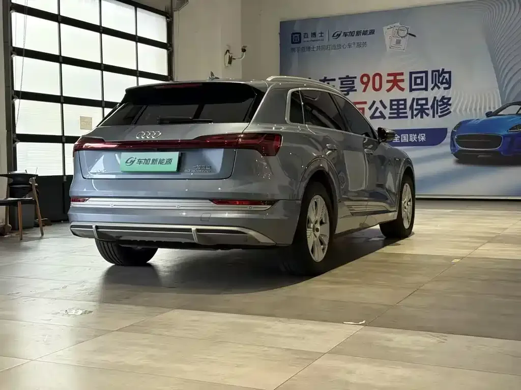 Audi e-tron 2023 из CN, фото 4