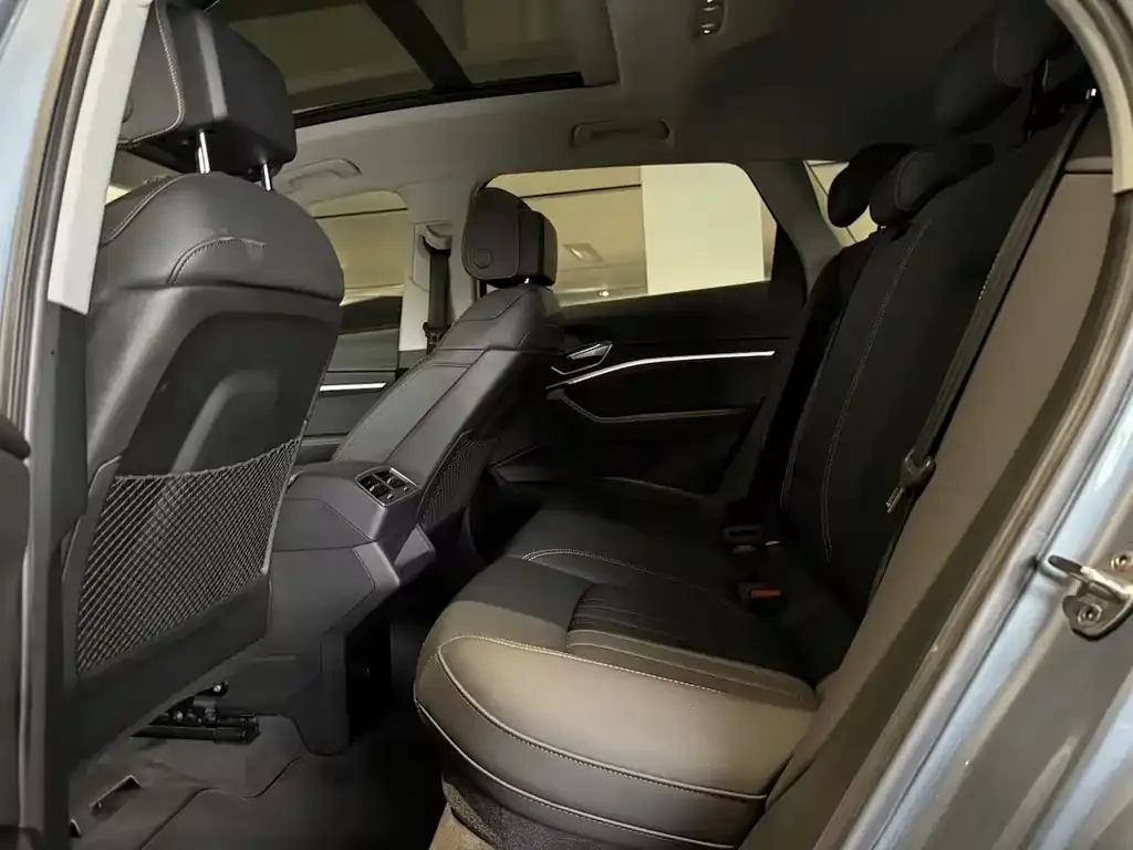 Audi e-tron 2023 из CN, фото 3