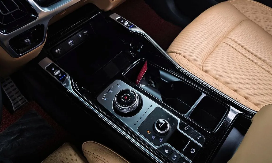 Kia Sorento — фото 6