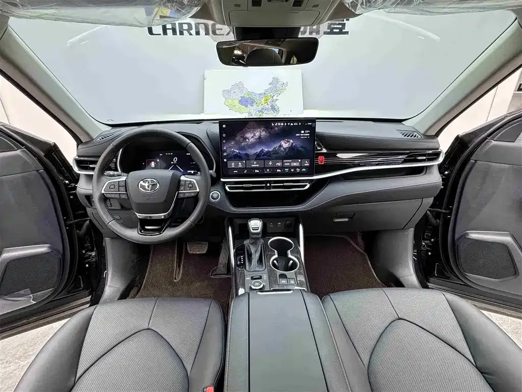 Toyota Highlander — фото 10