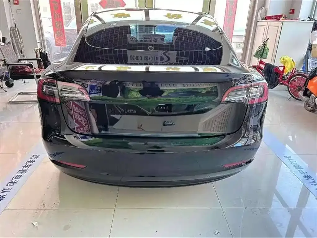 Tesla Model 3 — фото 9