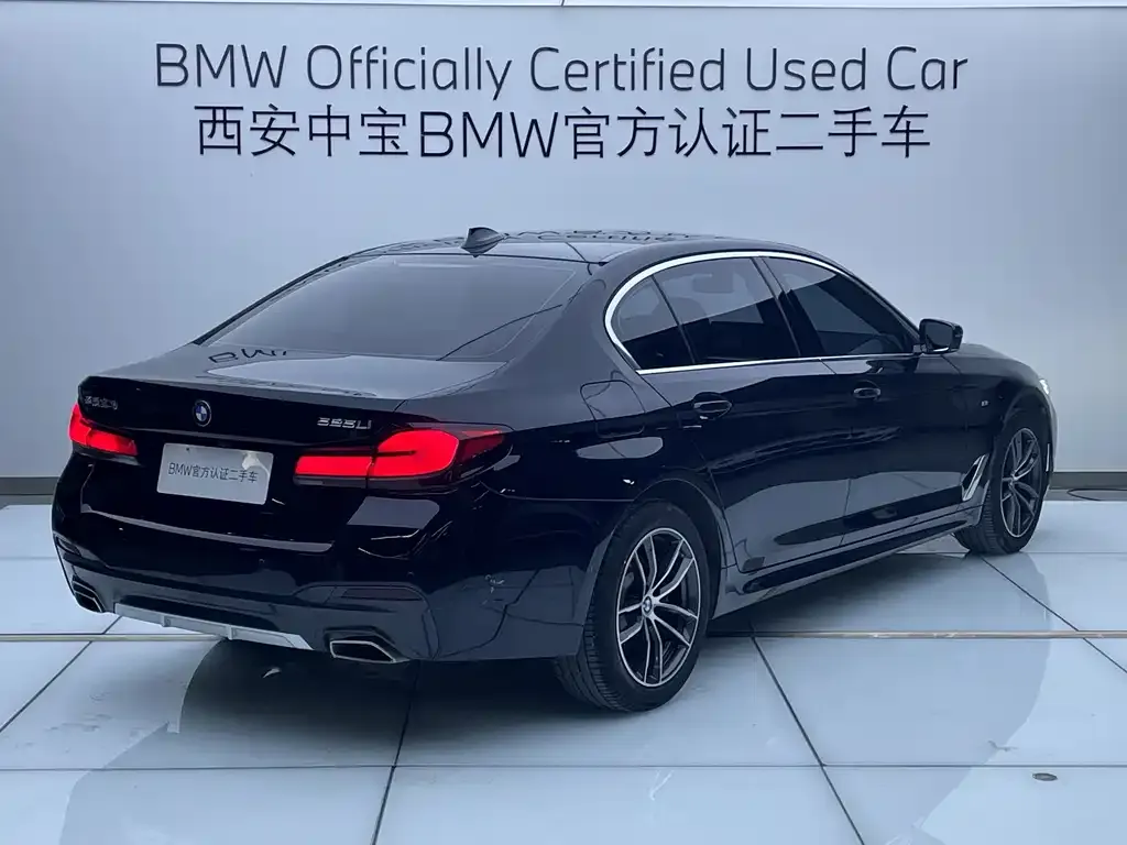 BMW 5 Series — фото 4
