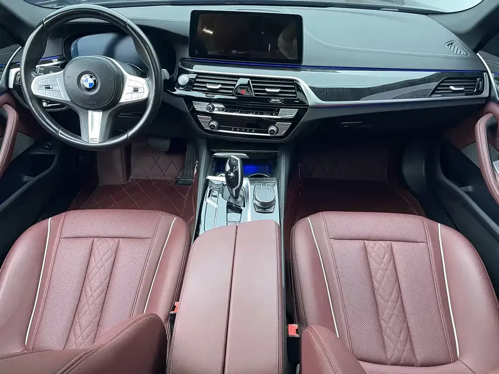 BMW 5 Series — фото 10