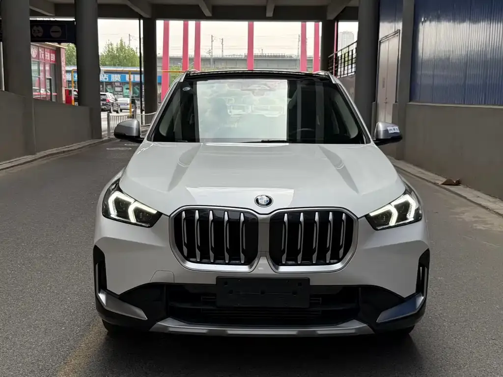BMW X1 — фото 2