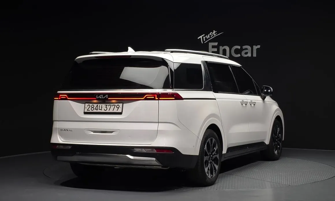 Kia Carnival — фото 2