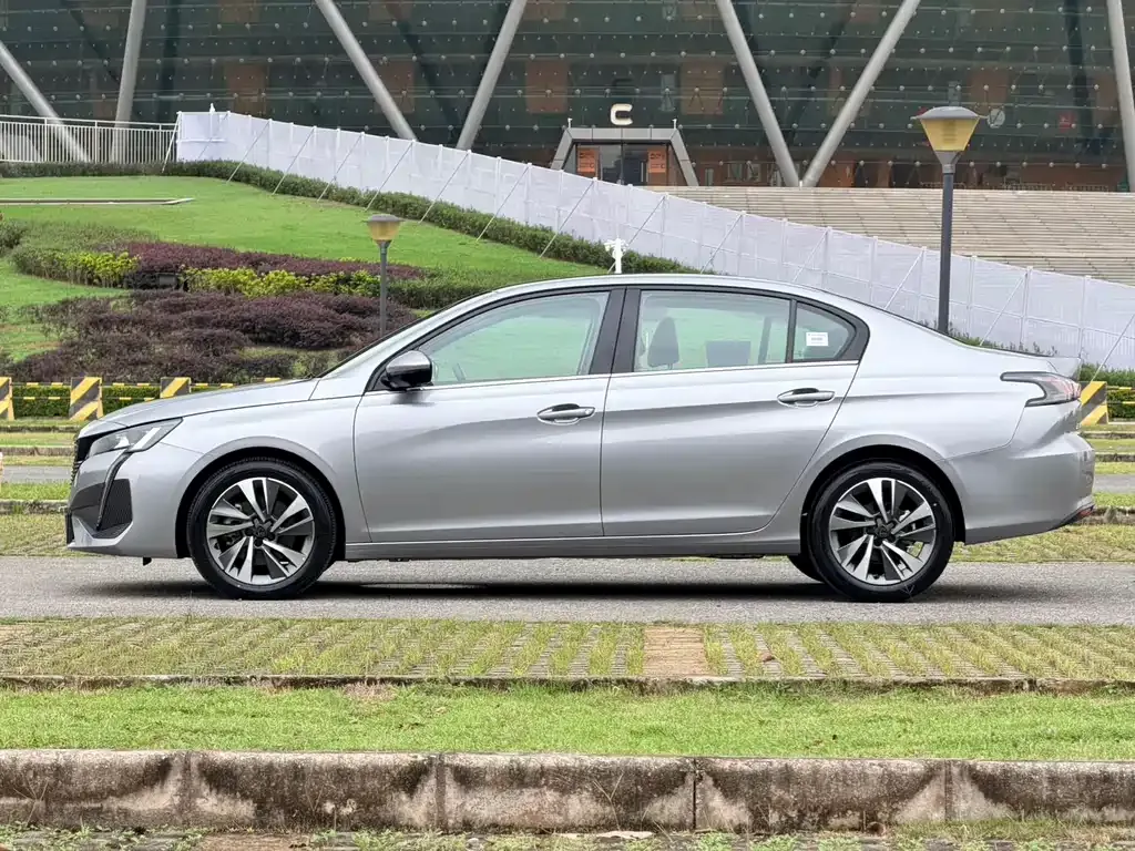 Peugeot 408 2024 из CN, фото 6