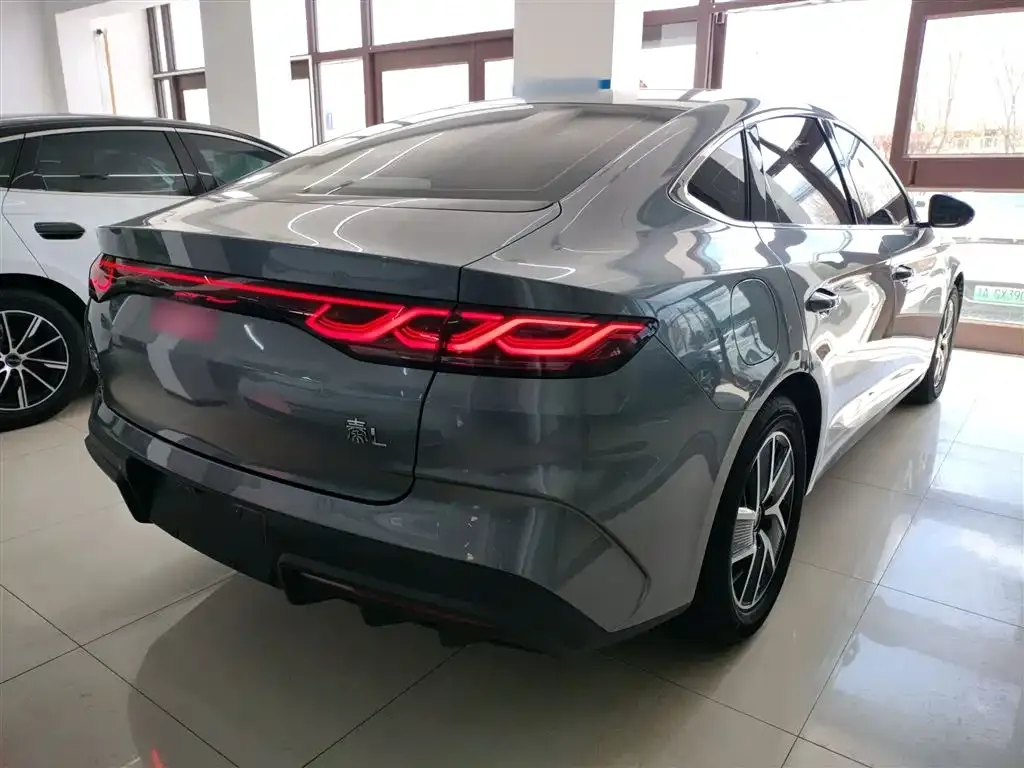BYD Qin L — фото 8