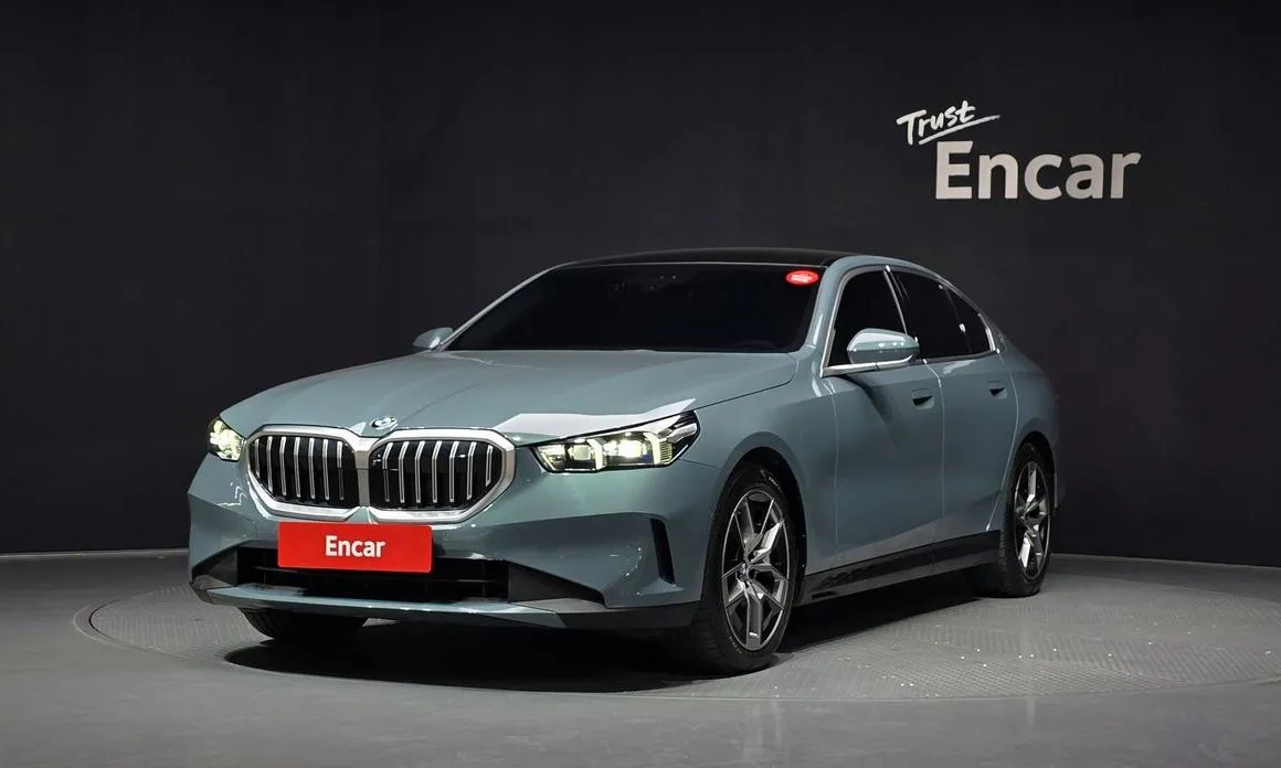 BMW 5-Series 2024 из KR, фото 1