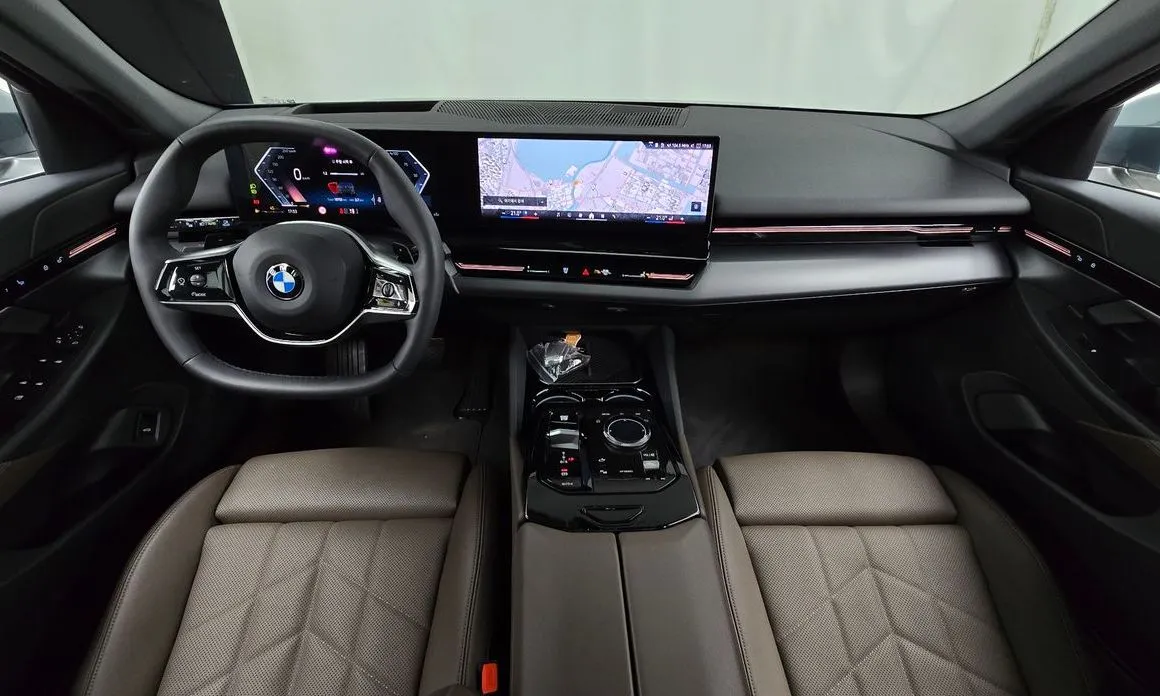 BMW 5-Series 2024 из KR, фото 10