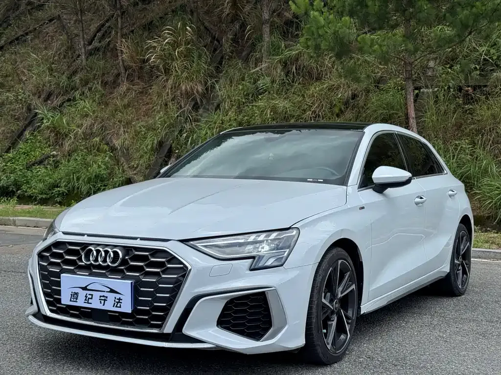 Audi A3 2022 из CN, фото 1