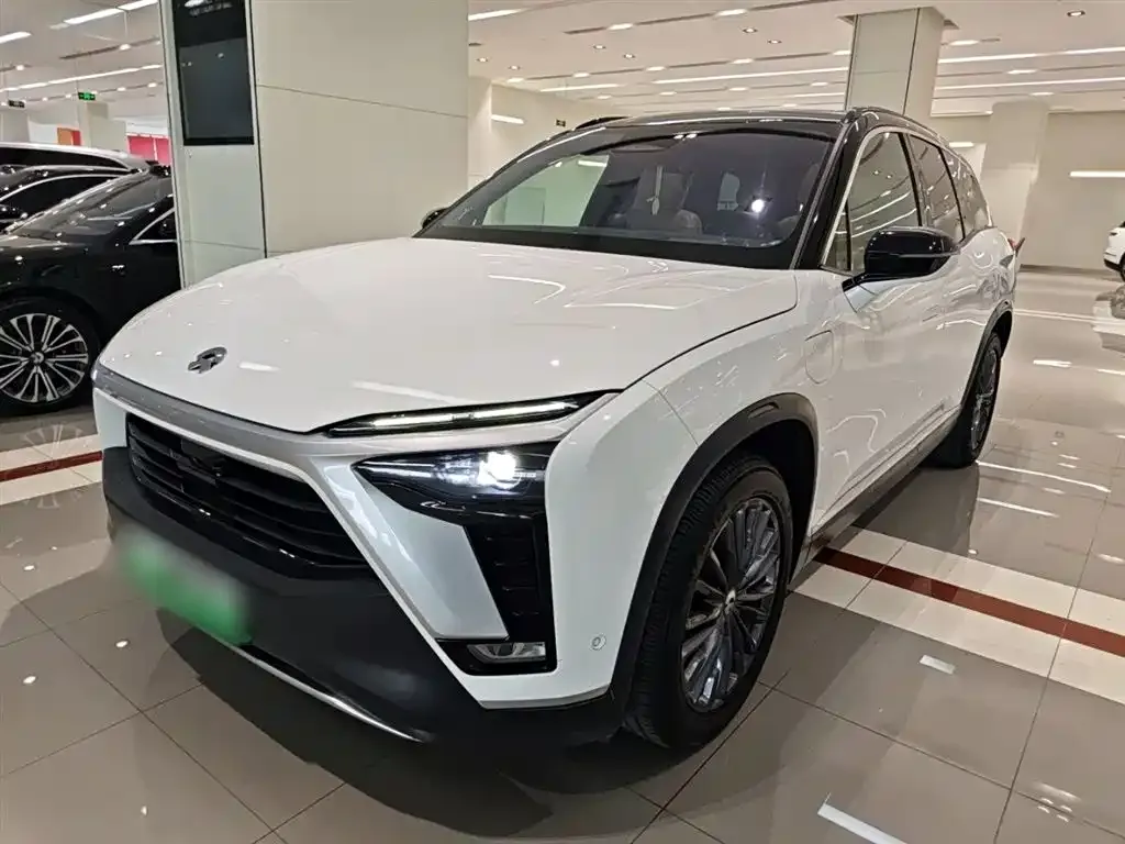 NIO ES8