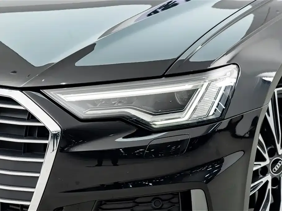 Audi A6L — фото 2