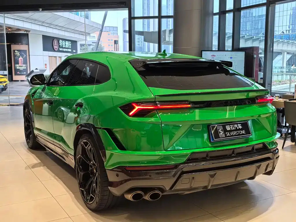 Lamborghini Urus — фото 5