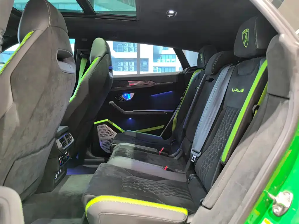 Lamborghini Urus — фото 3