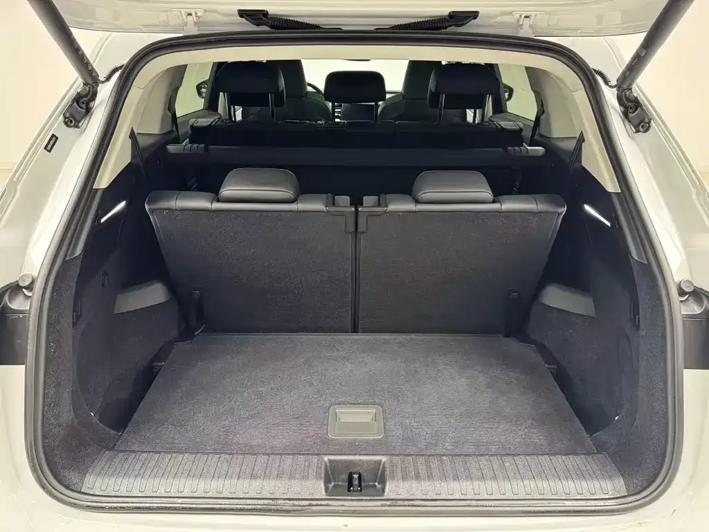 Audi Q5 e-tron 2023 из CN, фото 10
