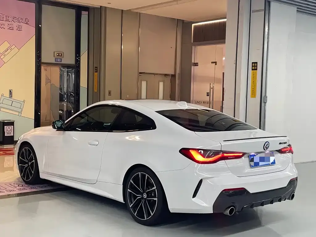 BMW 4 Series 2022 из CN, фото 2