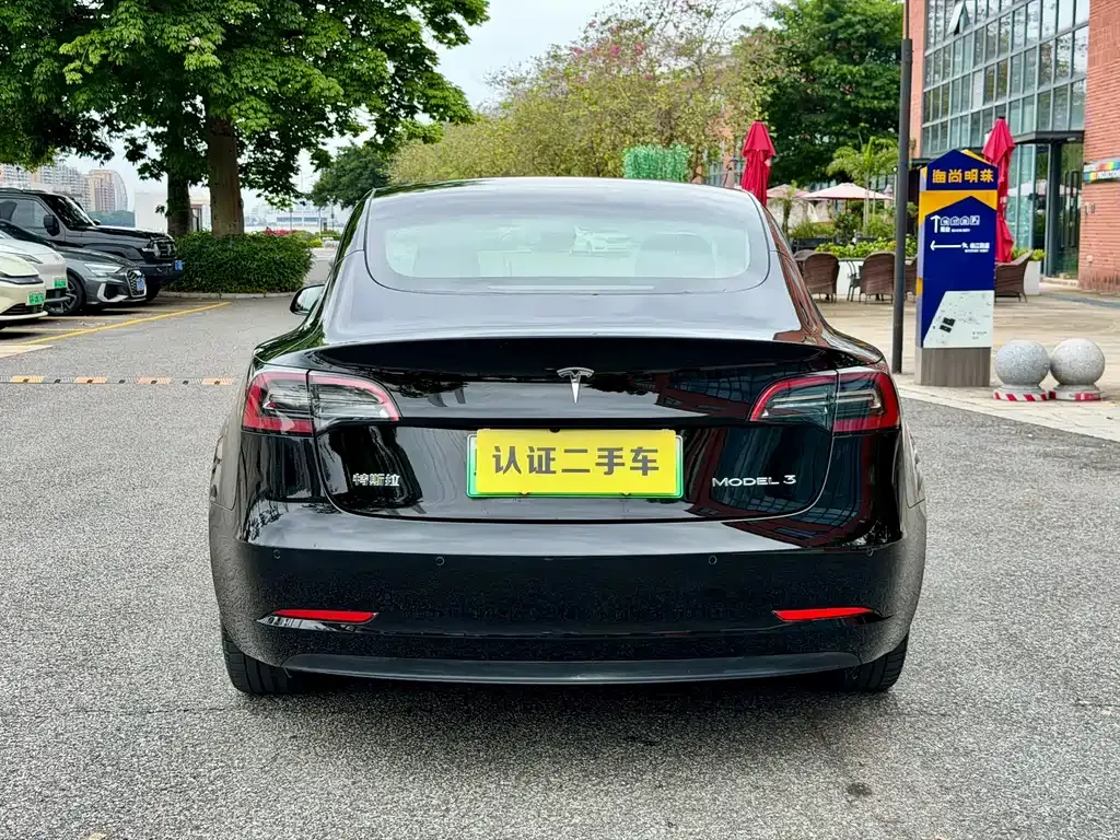 Tesla Model 3 — фото 5