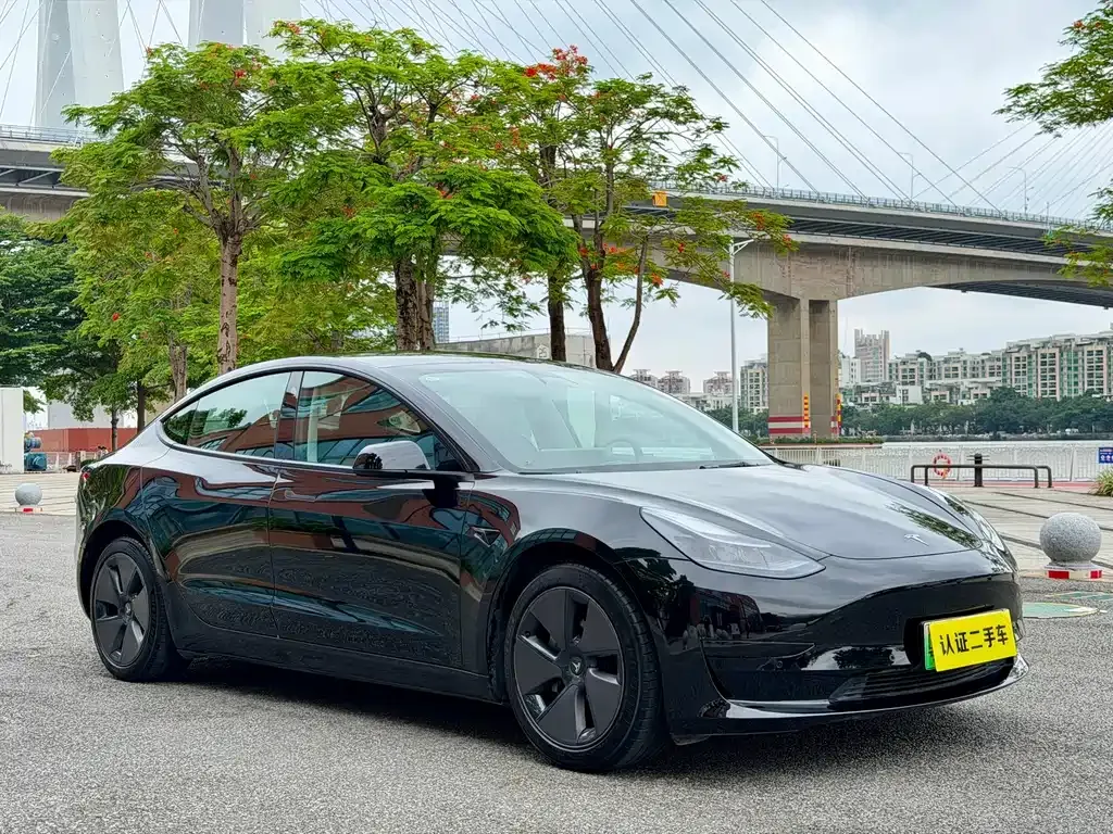 Tesla Model 3 — фото 6