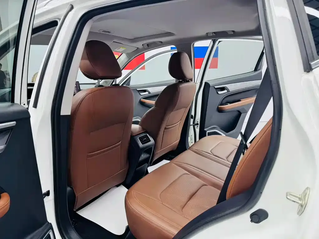 Geely Vision X6 2021 из CN, фото 9
