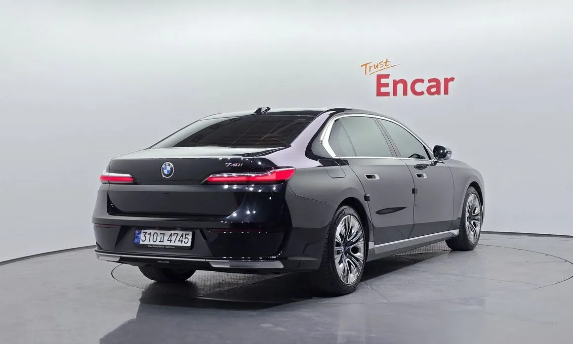 BMW 7-Series 2023 из KR, фото 10