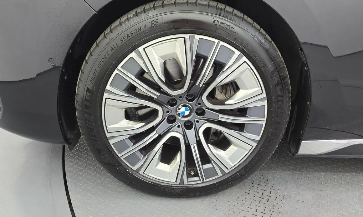 BMW 7-Series 2023 из KR, фото 5