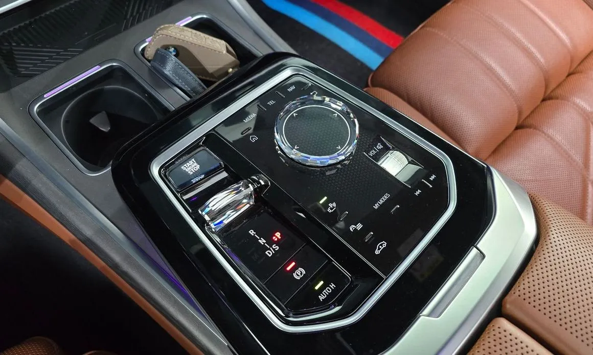 BMW 7-Series 2023 из KR, фото 3