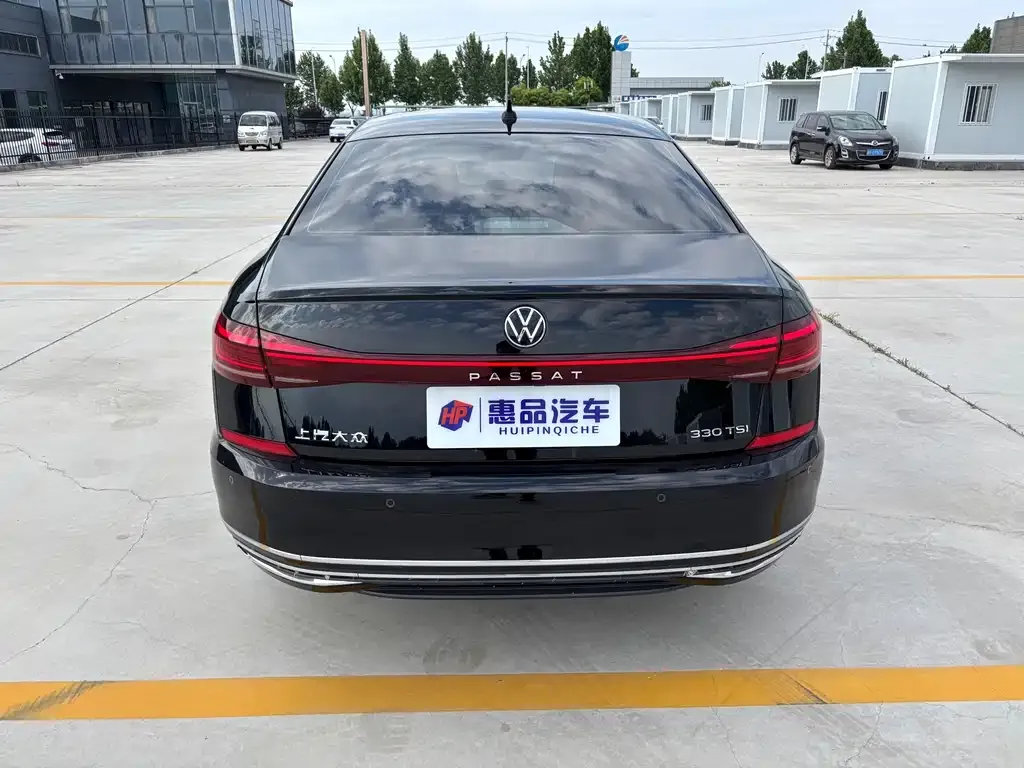 Volkswagen Passat — фото 6