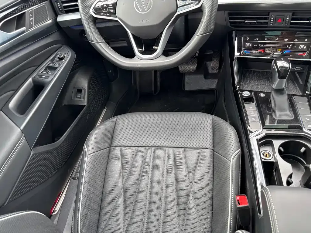 Volkswagen Passat — фото 8