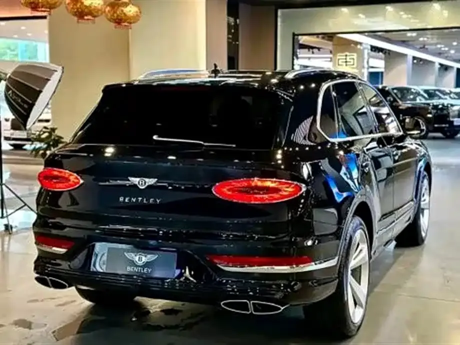 Bentley Bentayga — фото 9