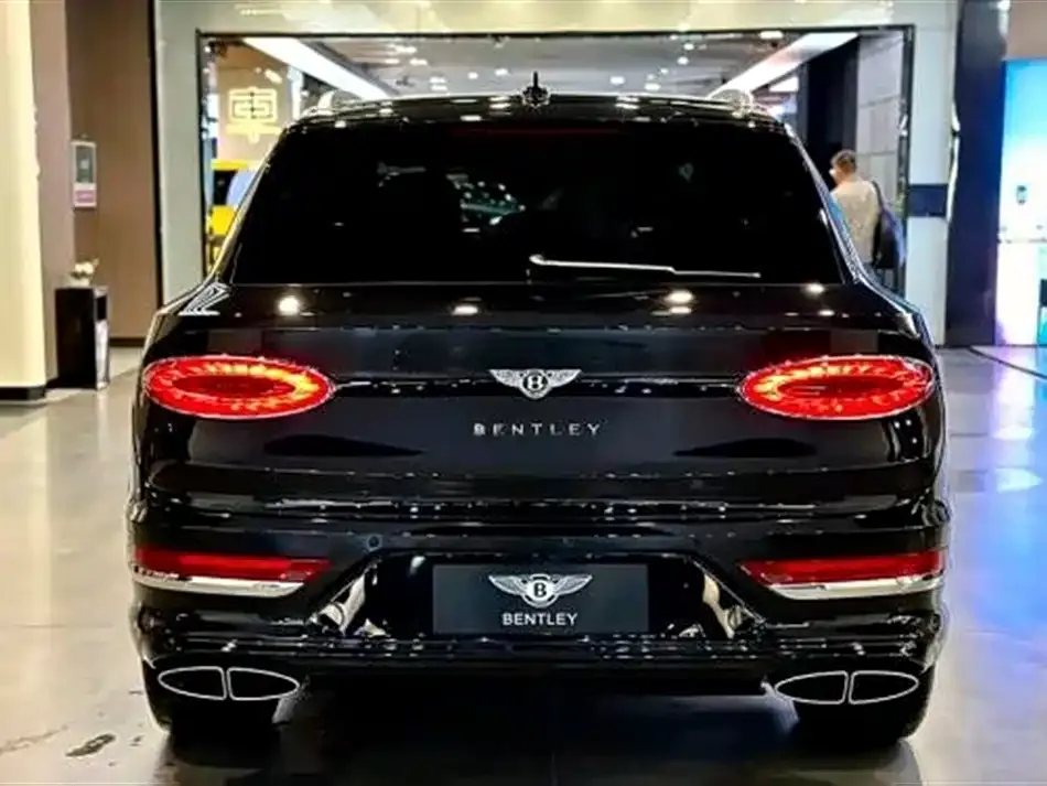 Bentley Bentayga — фото 2