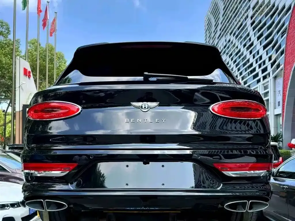 Bentley Bentayga — фото 8