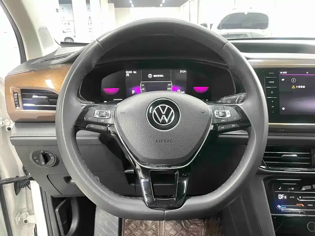 Volkswagen Tharu — фото 8