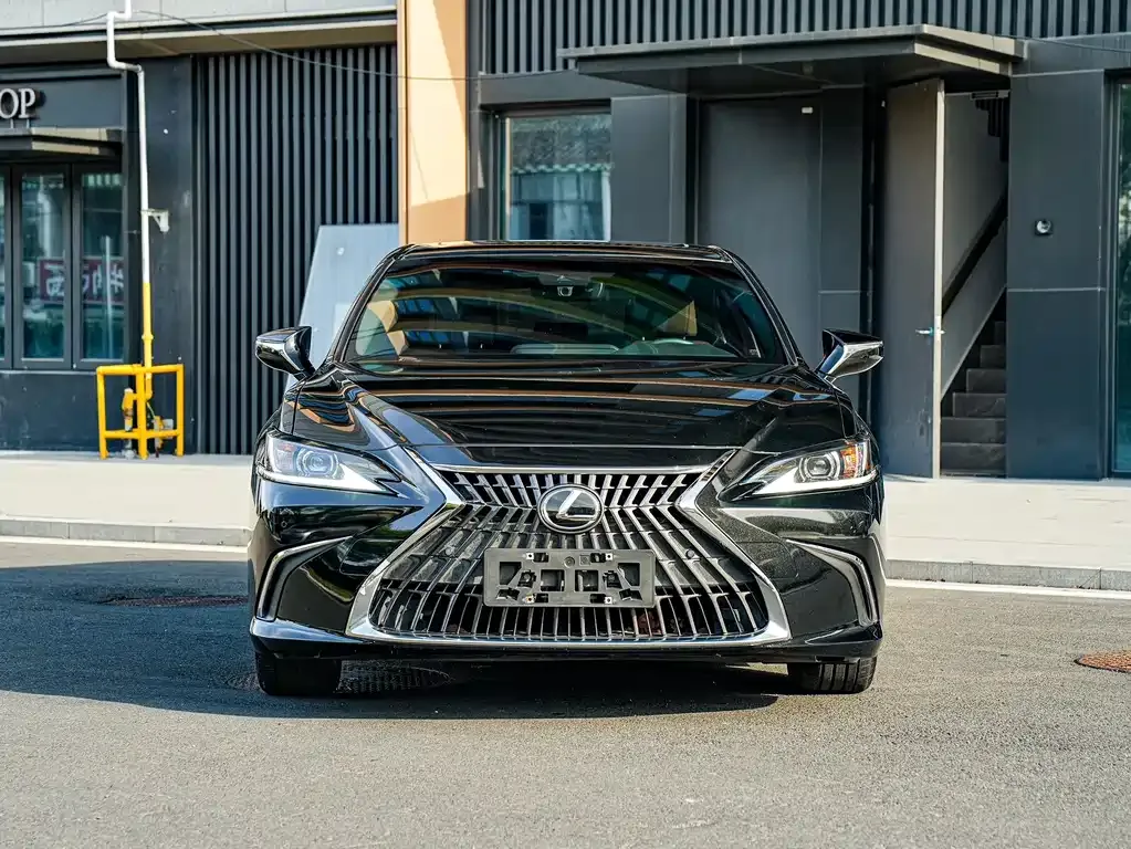 Lexus ES — фото 6